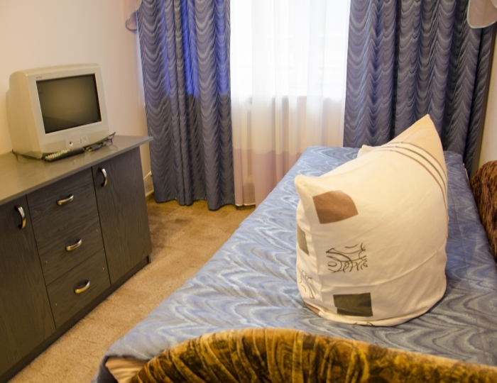 Комфорт 3-местный 3-комнатный корпус 2 - Санаторий «Буг»